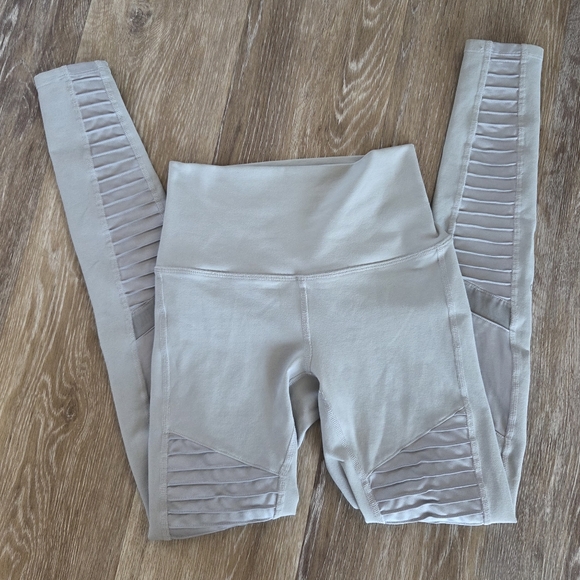 Alo Moto Legging High Waist Breathable Micro Performance Double Knit Fabric Grey - Picture 5 of 14